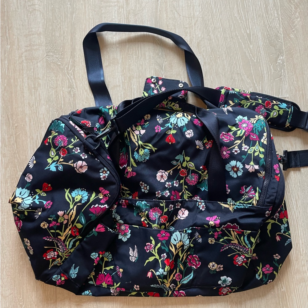 Vera Bradley duffel bag